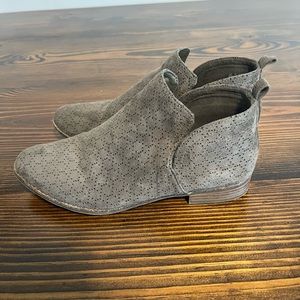 Dr. Scholls Taupe Booties